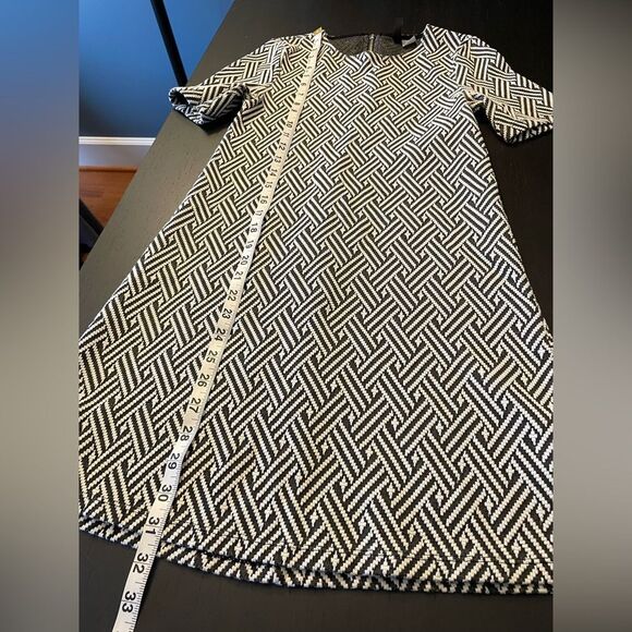 H&M Divided Black and White Geometric Tweed Knit Mini Dress Women’s Size 2 - Picture 5 of 6